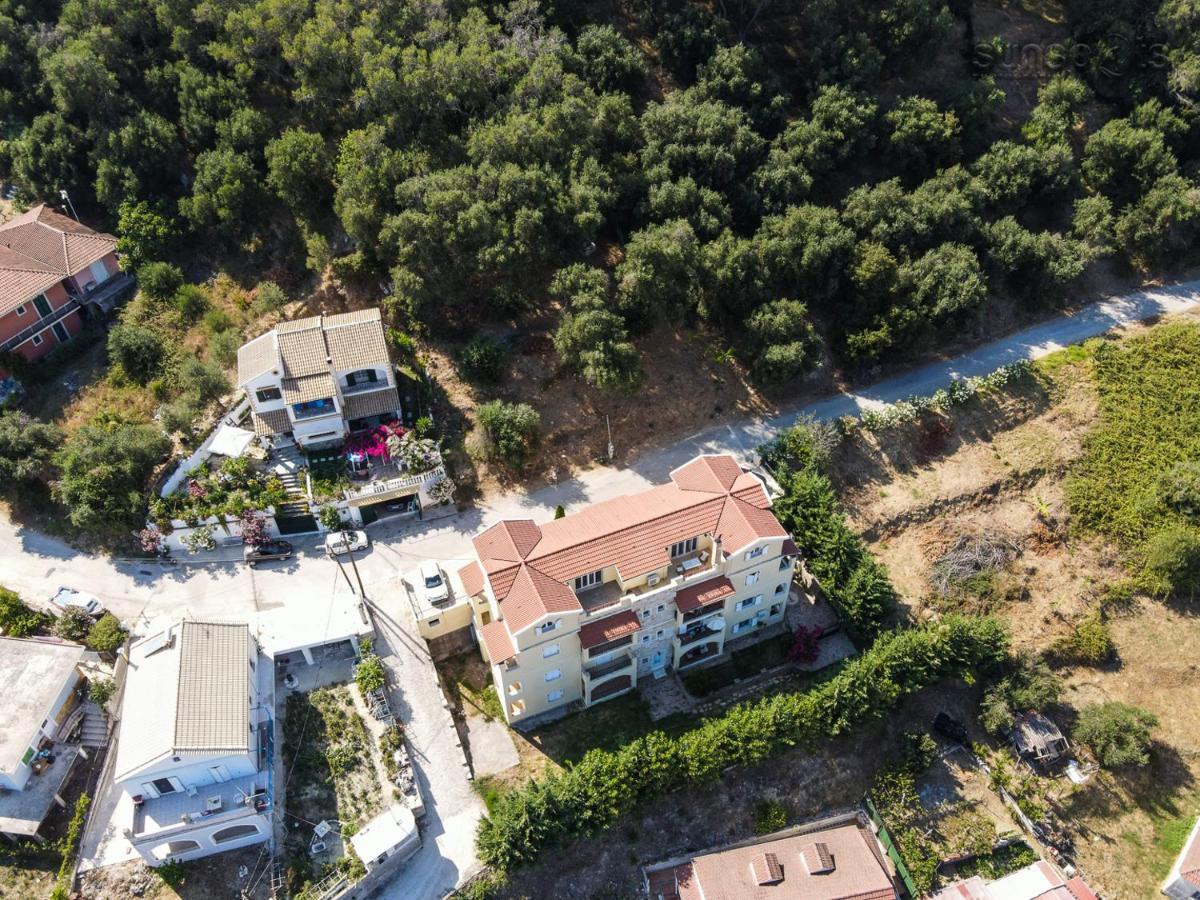 Villa Konstantina Petriti  Экстерьер фото