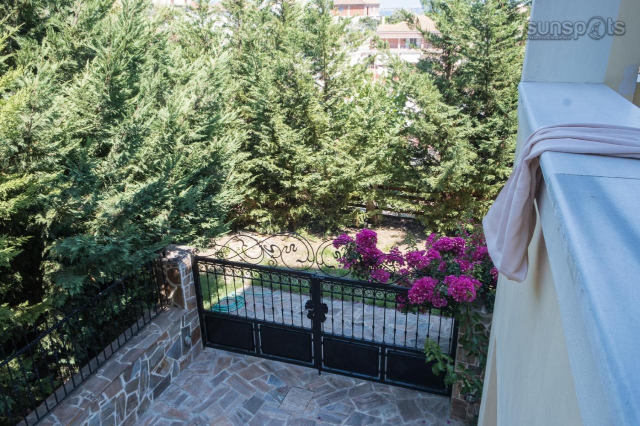 Villa Konstantina Petriti  Экстерьер фото